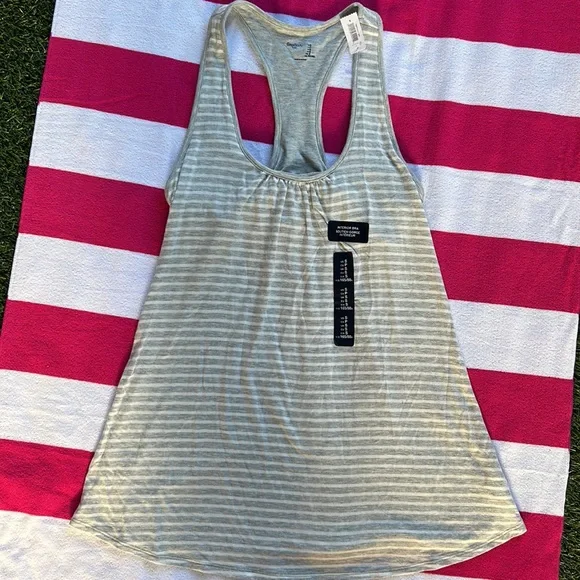 GapBody summer women’s tank top - Picture 7 of 8
